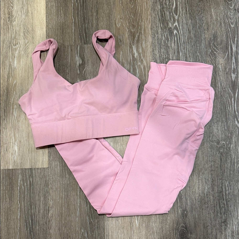 DFYNE Women's Pink Actuvewear Set